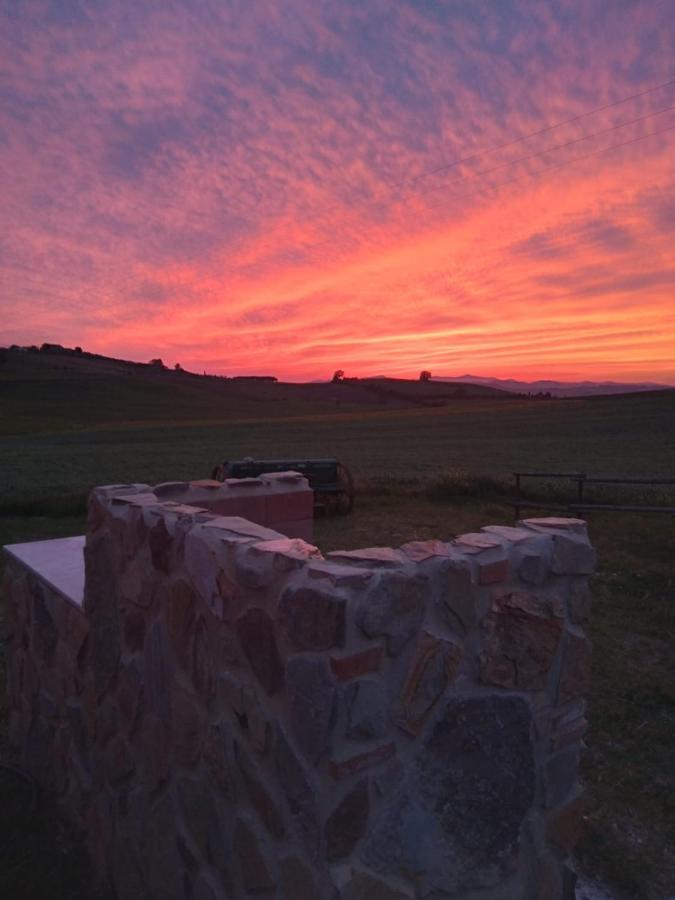 Agriturismo Enjoy Sunset Cinigiano Bagian luar foto